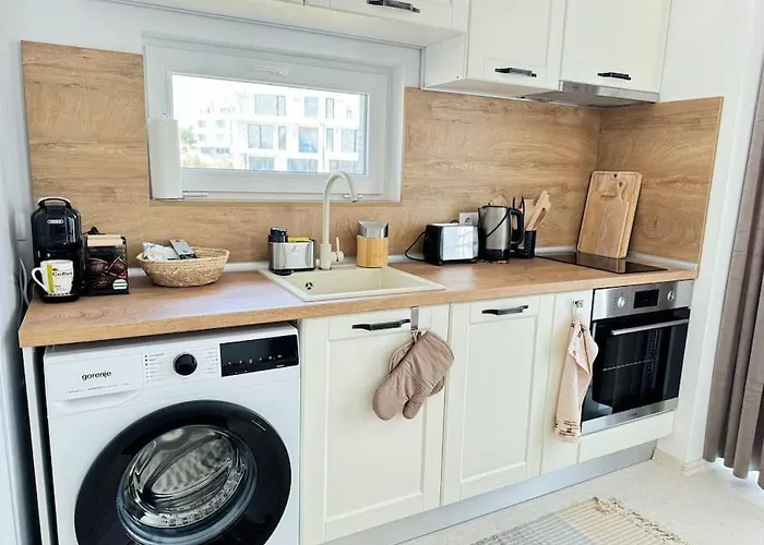 Saltwater Escape In Апартамент